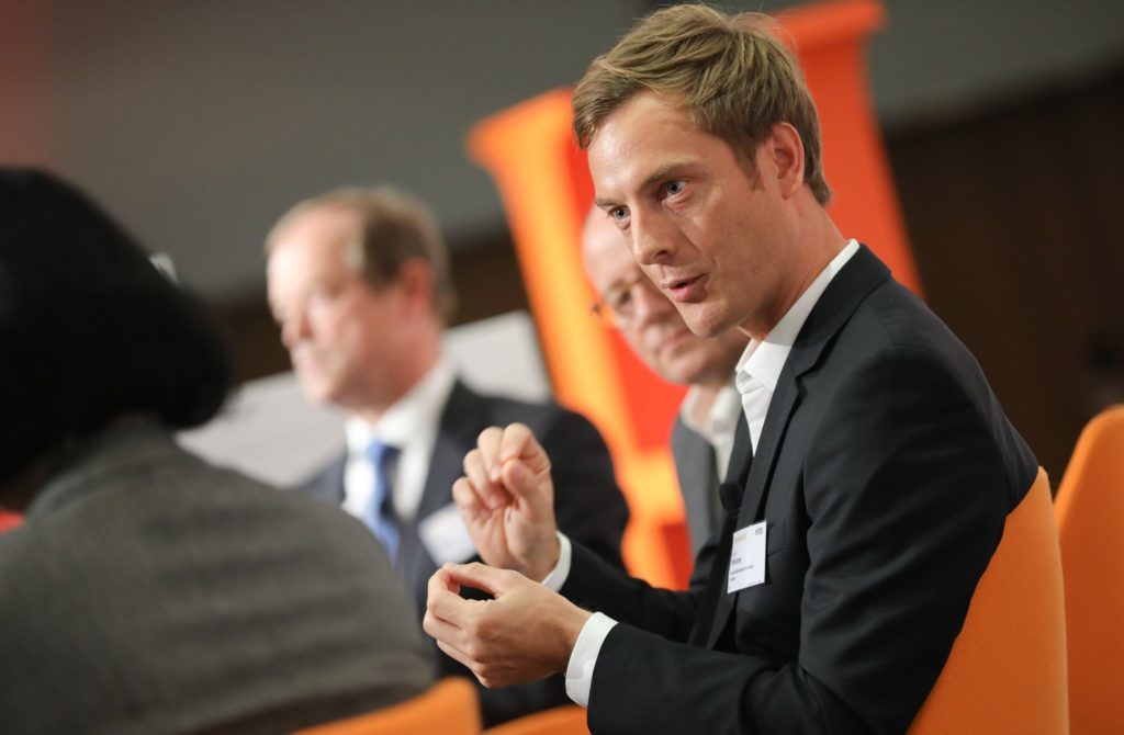 Health-Digitalisierung Gesundheitswesen Sprecher und Experten auf der Banner Logo Health – The Digital Leaders Veranstaltung des Handelsblattes